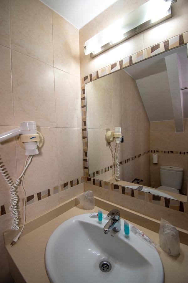 Hotel Del Carmen Prado Del Rey Esterno foto