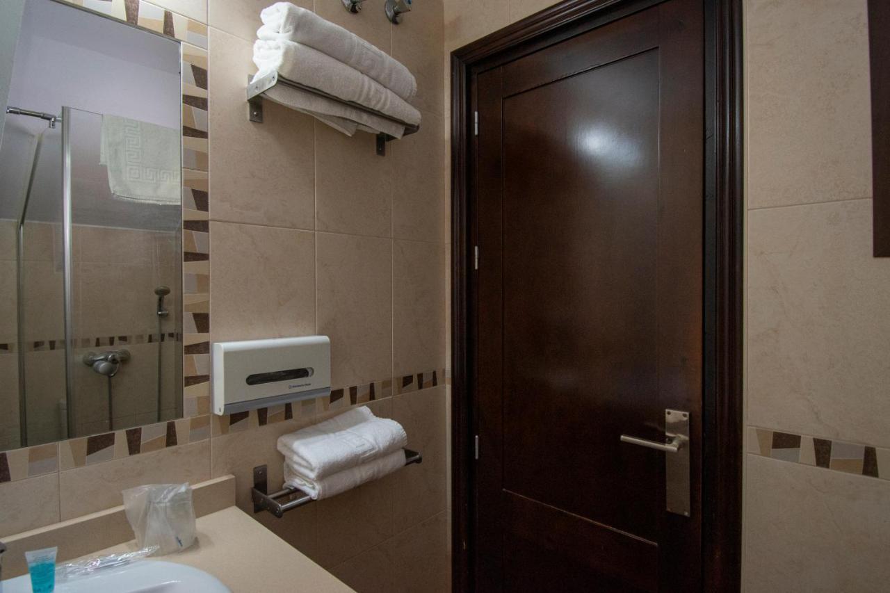 Hotel Del Carmen Prado Del Rey Esterno foto